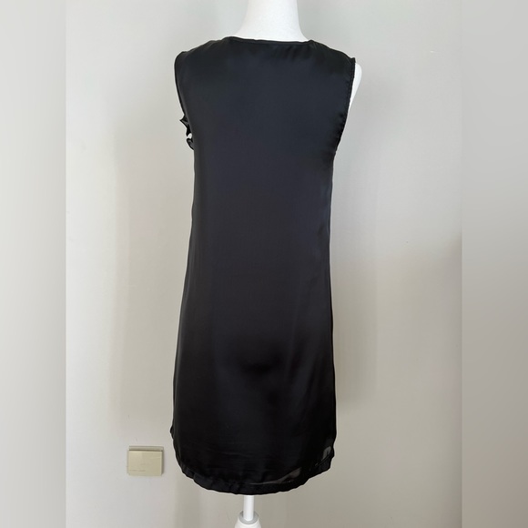 Black cocktail dress with ruffle detail - Picture 2 of 3